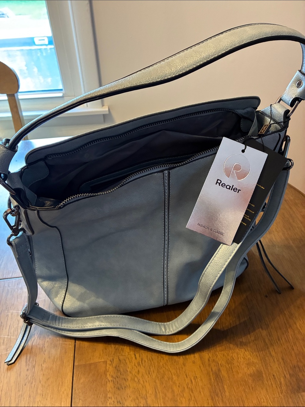 Realer Classic Women's Shoulder Bag in Light Blue